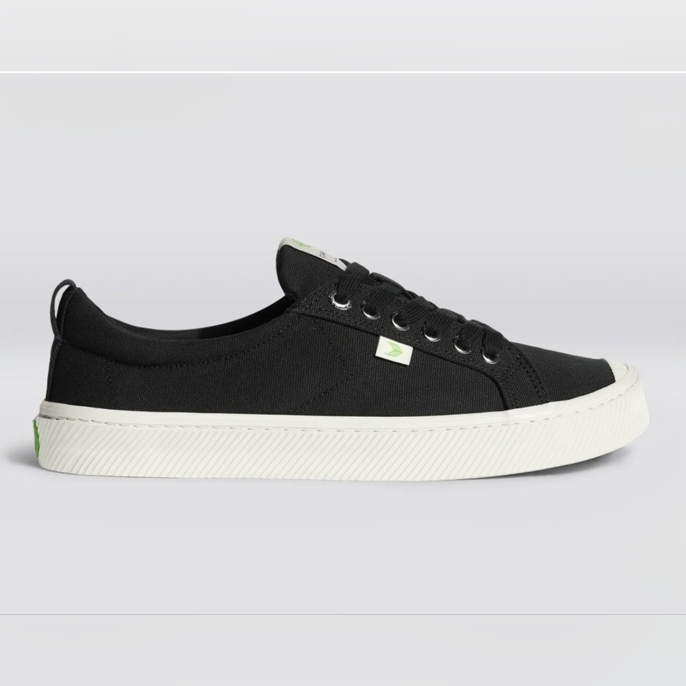 NIB Cariuma OCA Low Black Canvas - Picture 2 of 4